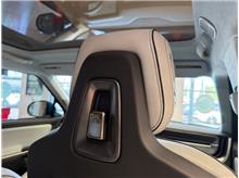 Vehicle Thumb #43