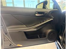 Vehicle Thumb #14