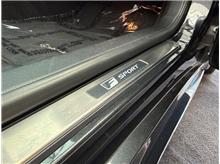 Vehicle Thumb #38