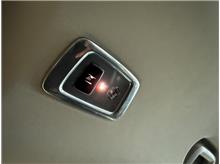 Vehicle Thumb #24