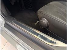 Vehicle Thumb #27