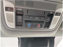 Vehicle Thumb #26