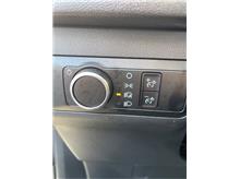 Vehicle Thumb #25