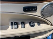 Vehicle Thumb #9