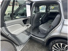 Vehicle Thumb #27