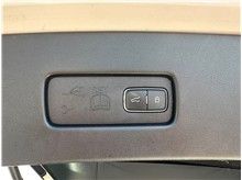 Vehicle Thumb #29