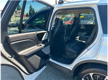 Vehicle Thumb #34