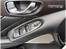 Vehicle Thumb #32