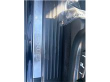 Vehicle Thumb #33