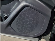 Vehicle Thumb #32