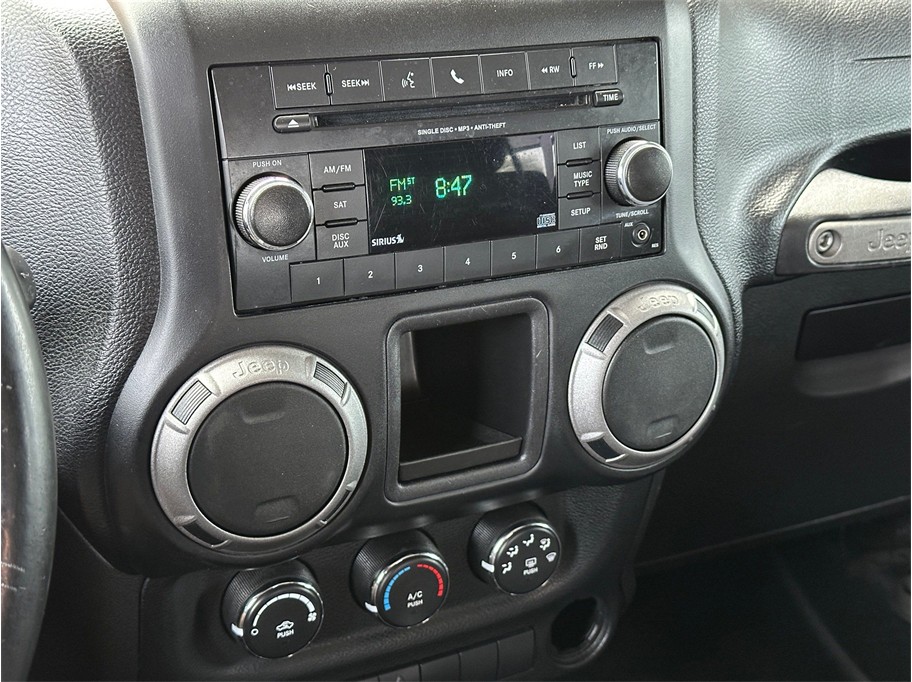 2012 Jeep Wrangler Unlimited Sport - Photo 24