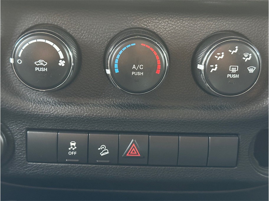 2012 Jeep Wrangler Unlimited Sport - Photo 27