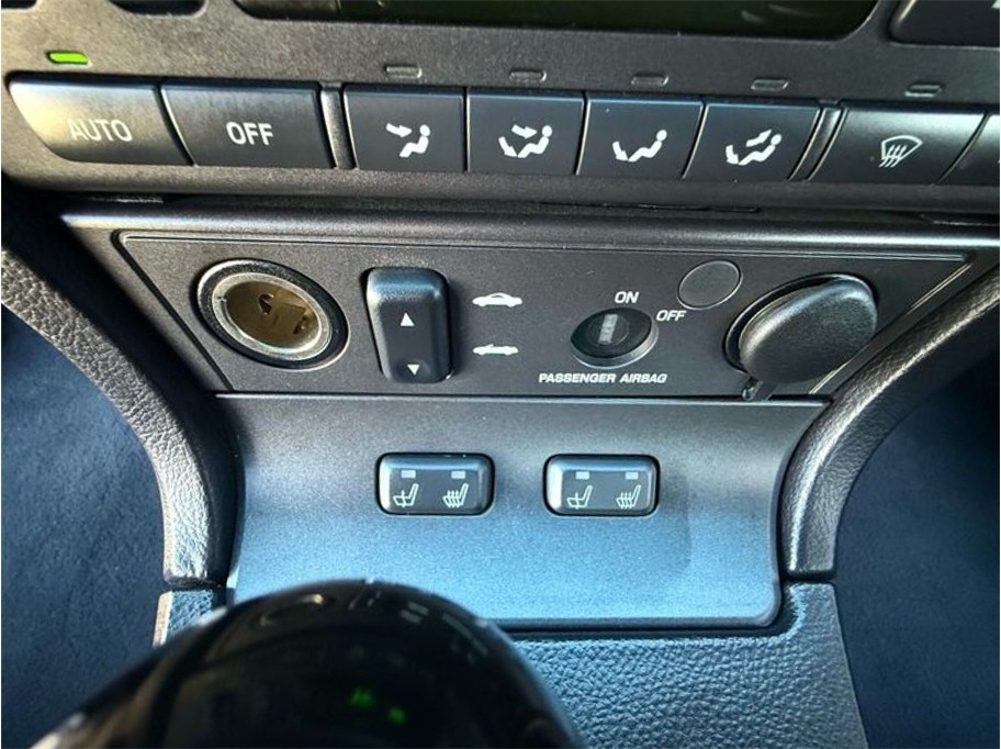 2004 Ford Thunderbird Deluxe - Photo 32
