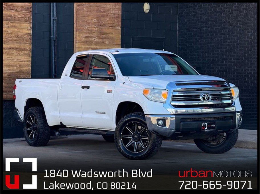 2017 Toyota Tundra SR5's photo