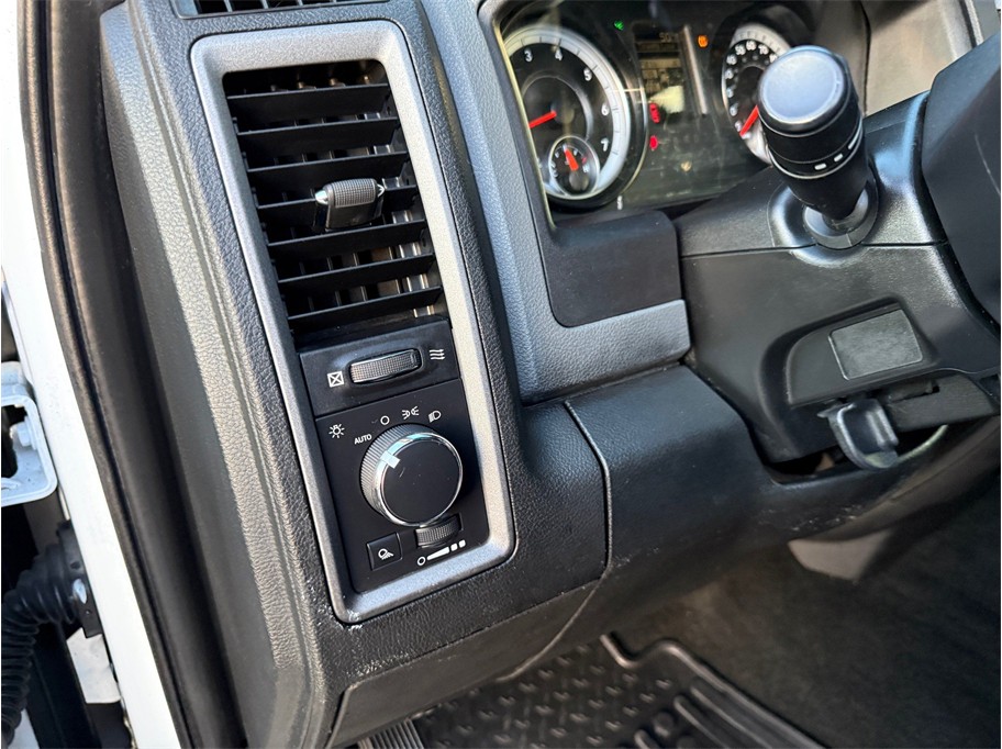 2015 RAM Ram 1500 Pickup Tradesman - Photo 25