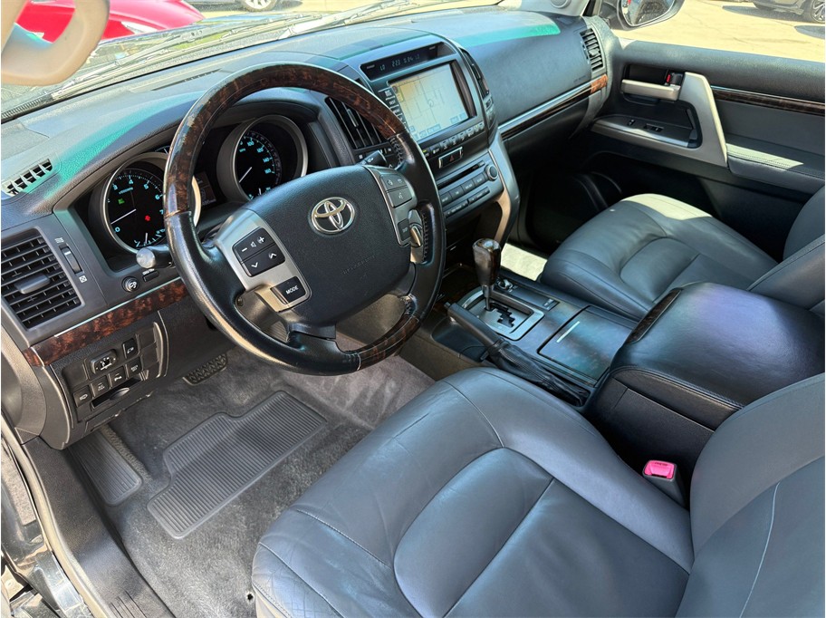 2009 Toyota Land Cruiser Base - Photo 2