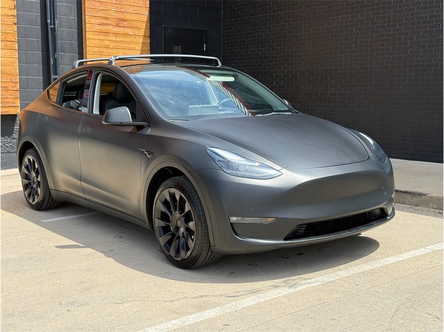 2023 Tesla Model Y Long Range - Photo 10