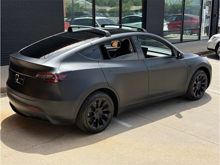 2023 Tesla Model Y Long Range - Photo 13