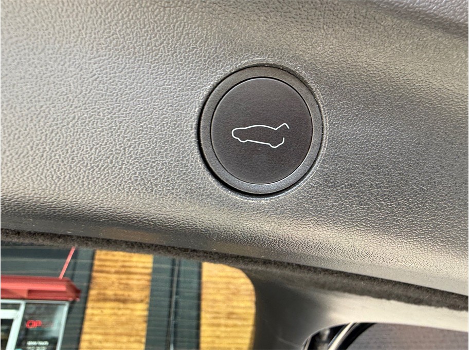 2023 Tesla Model Y Long Range - Photo 42