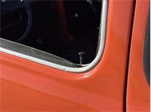 Vehicle Thumb #124