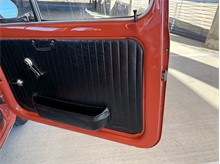 Vehicle Thumb #32