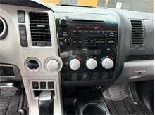 Vehicle Thumb #28