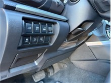 Vehicle Thumb #24
