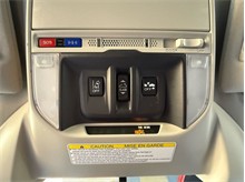 Vehicle Thumb #35