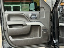 Vehicle Thumb #23