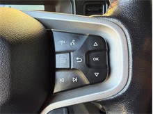 Vehicle Thumb #28