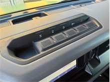 Vehicle Thumb #30