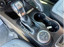 Vehicle Thumb #36