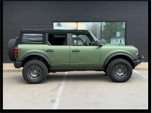 Vehicle Thumb #88