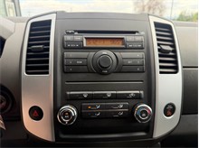Vehicle Thumb #30