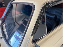Vehicle Thumb #104