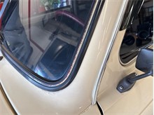 Vehicle Thumb #105