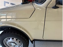 Vehicle Thumb #110
