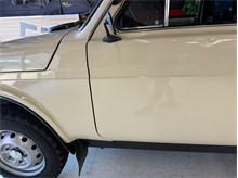 Vehicle Thumb #111