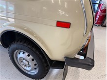 Vehicle Thumb #114