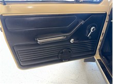 Vehicle Thumb #119