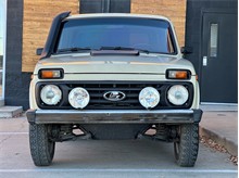 Vehicle Thumb #16