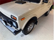 Vehicle Thumb #46