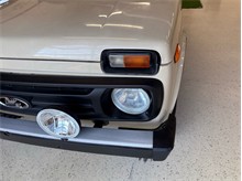 Vehicle Thumb #48