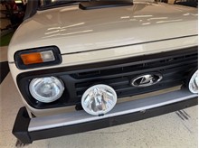Vehicle Thumb #51