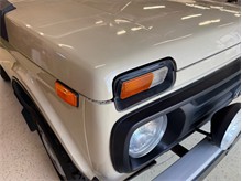 Vehicle Thumb #53