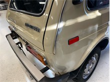 Vehicle Thumb #81