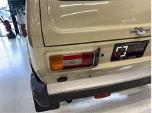 Vehicle Thumb #92
