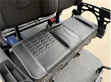 Vehicle Thumb #23