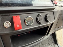 Vehicle Thumb #34