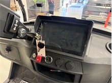 Vehicle Thumb #48